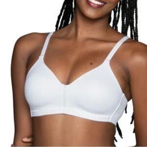 NWT Vanity Fair Bra Beyond Comfort Wireless soft seamless back design 38DD New